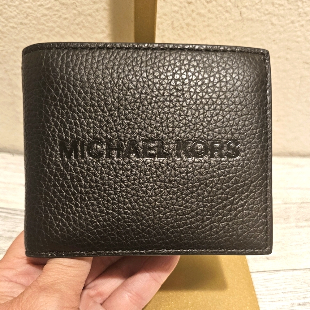 Michael Kors Black Leather Wallet EUC